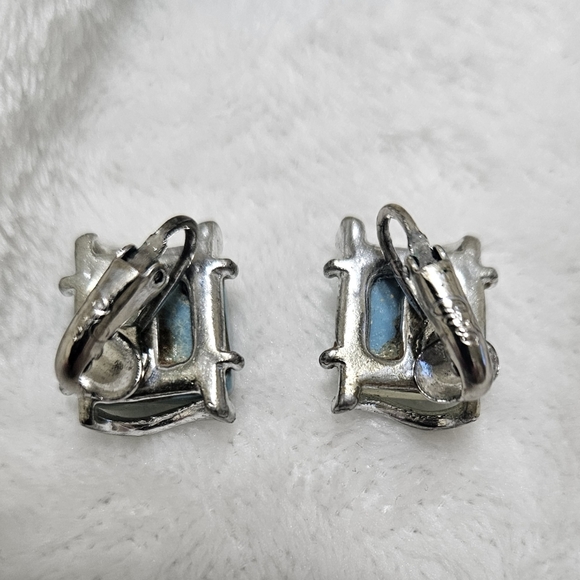 Vintage Coro earrings - Picture 7 of 8